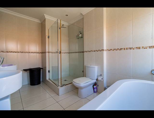 3 BEDROOM TOWNHOUSE FOR SALE IN BASSONIA